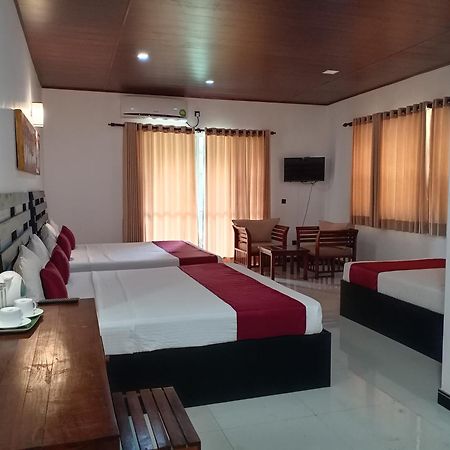 Pivisuma Lodge ดัมบูลลา ภายนอก รูปภาพ
