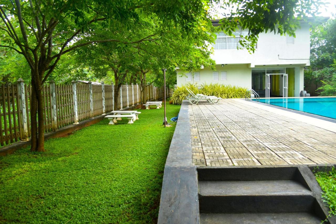 Pivisuma Lodge ดัมบูลลา ภายนอก รูปภาพ