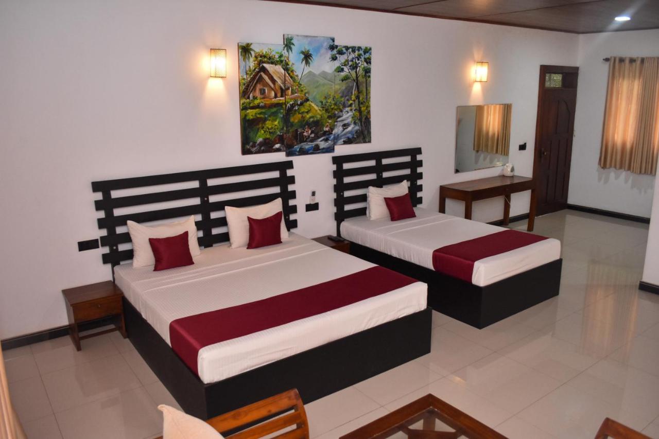 Pivisuma Lodge ดัมบูลลา ภายนอก รูปภาพ