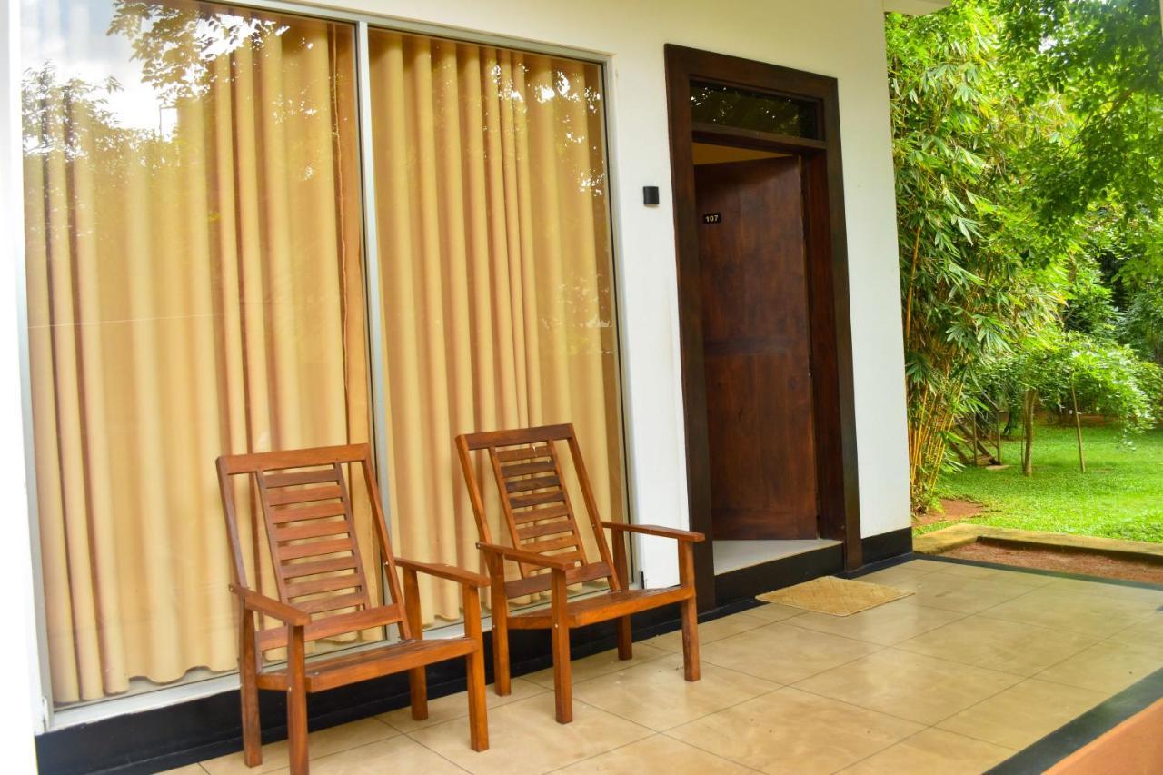 Pivisuma Lodge ดัมบูลลา ภายนอก รูปภาพ